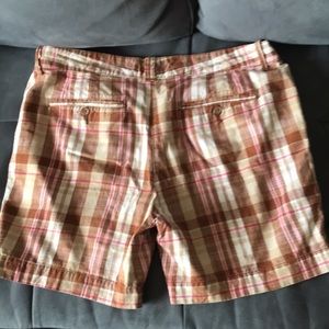 EUC Plaid Pink Cream Tan Golf Shorts Size 15/16 fits like Size 14 RUNS SMALL